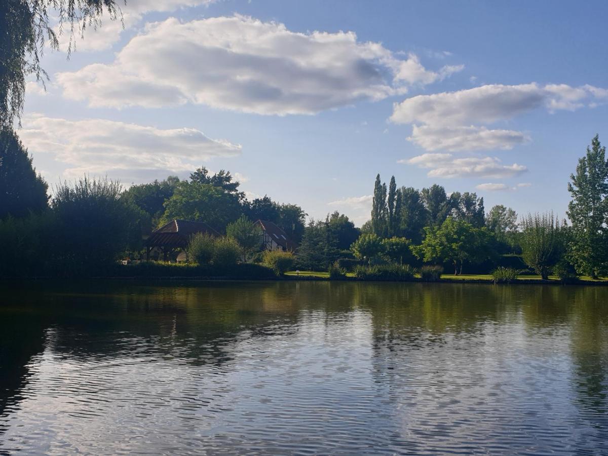 Moulin Du Soustre Bed & Breakfast Cavagnac Bagian luar foto