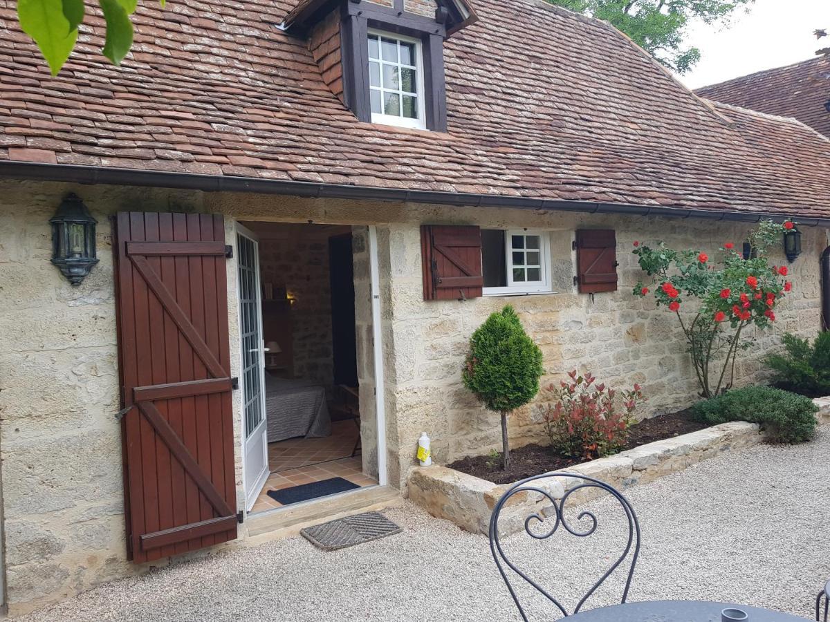 Moulin Du Soustre Bed & Breakfast Cavagnac Bagian luar foto