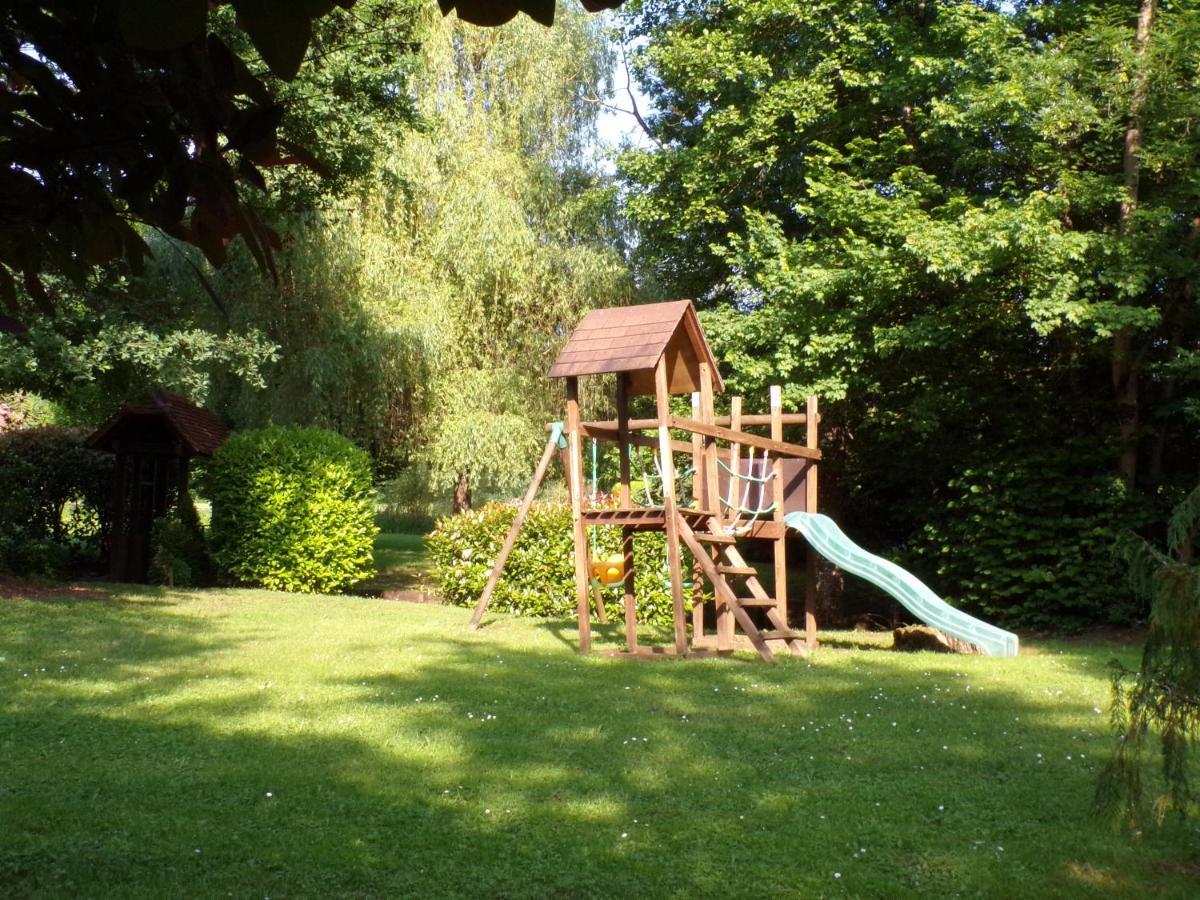 Moulin Du Soustre Bed & Breakfast Cavagnac Bagian luar foto