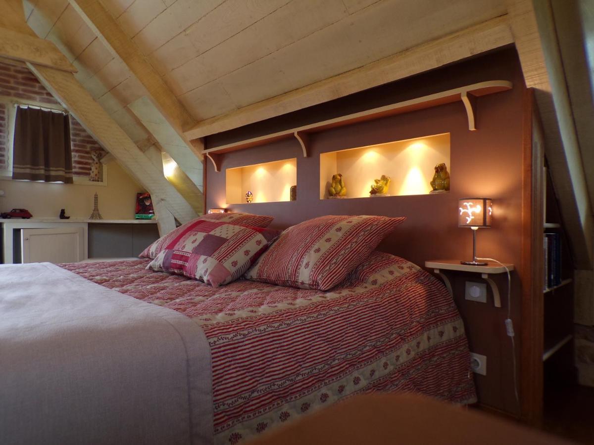 Moulin Du Soustre Bed & Breakfast Cavagnac Bagian luar foto