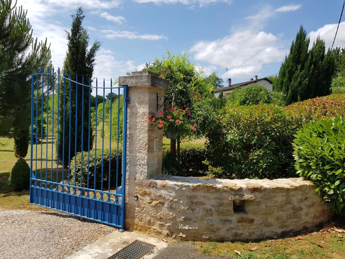 Moulin Du Soustre Bed & Breakfast Cavagnac Bagian luar foto
