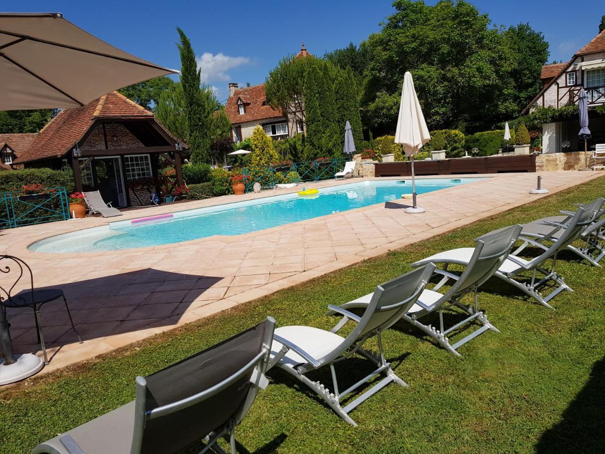 Moulin Du Soustre Bed & Breakfast Cavagnac Bagian luar foto