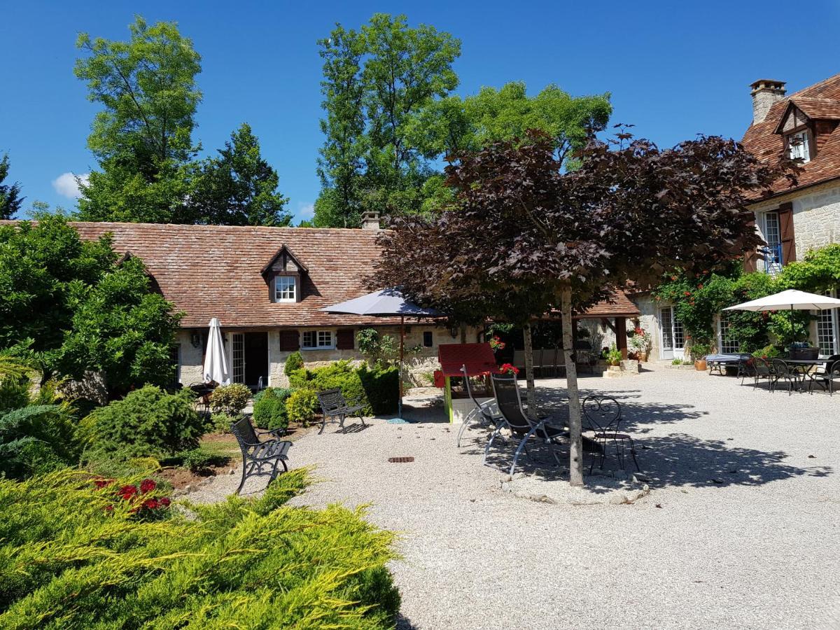 Moulin Du Soustre Bed & Breakfast Cavagnac Bagian luar foto