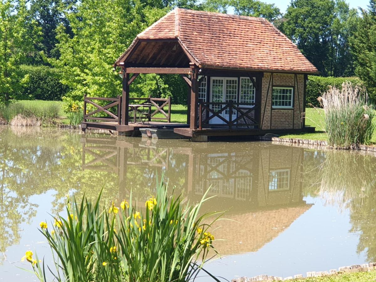 Moulin Du Soustre Bed & Breakfast Cavagnac Bagian luar foto